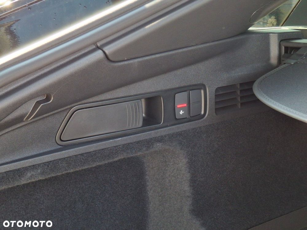 Audi Q5 Sportback - 9