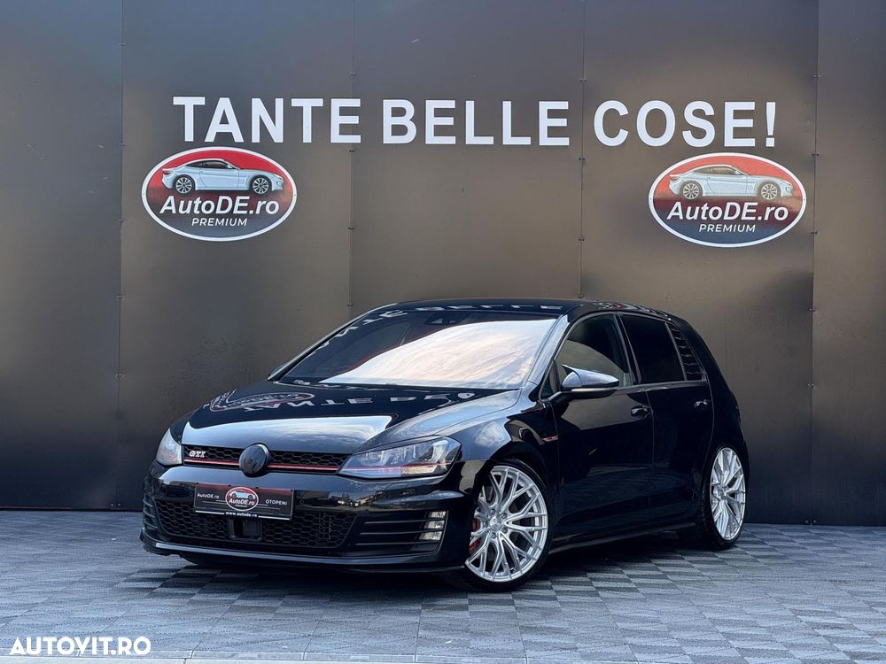 Volkswagen Golf - 2