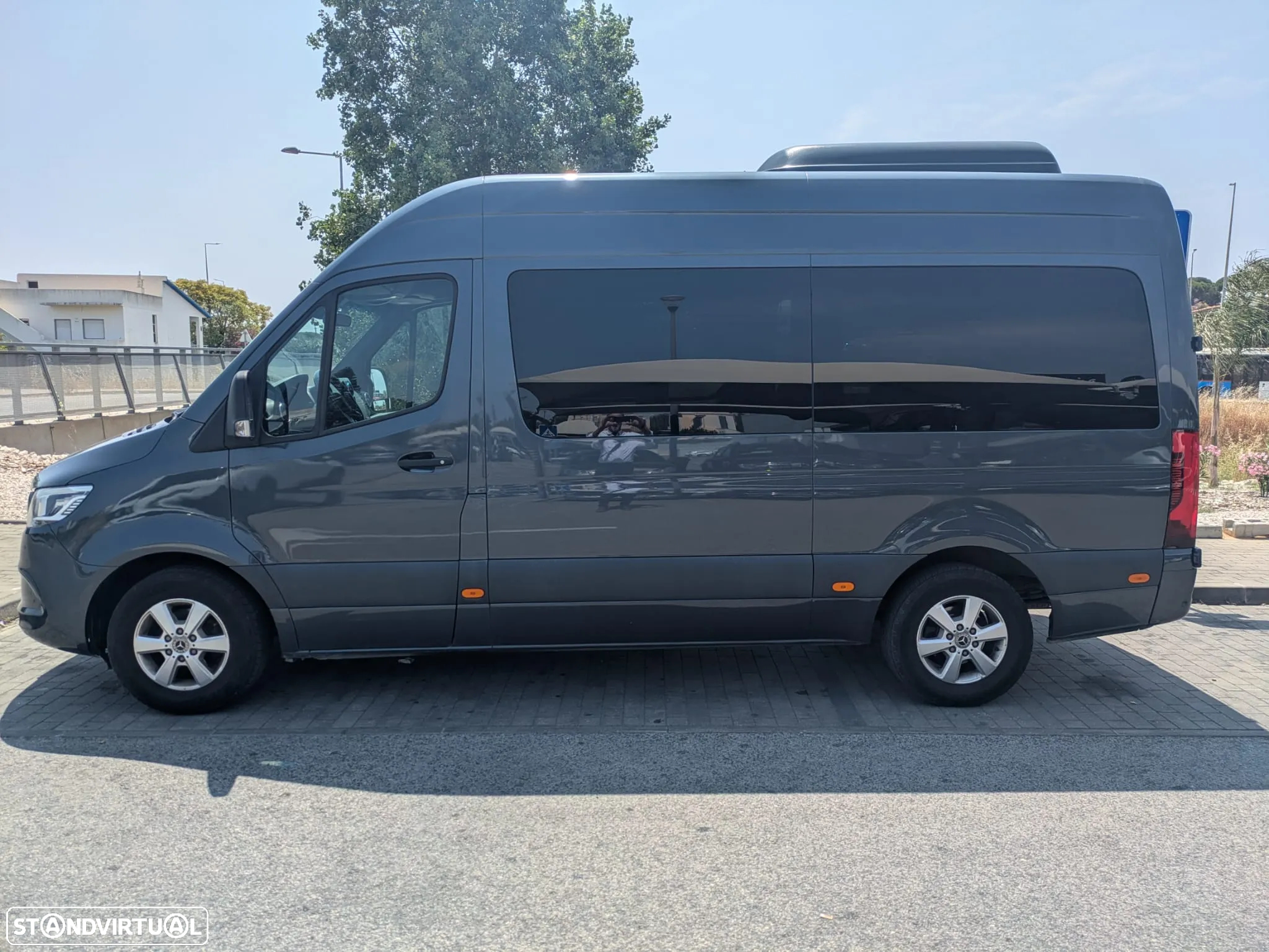 Mercedes-Benz Sprinter - 2