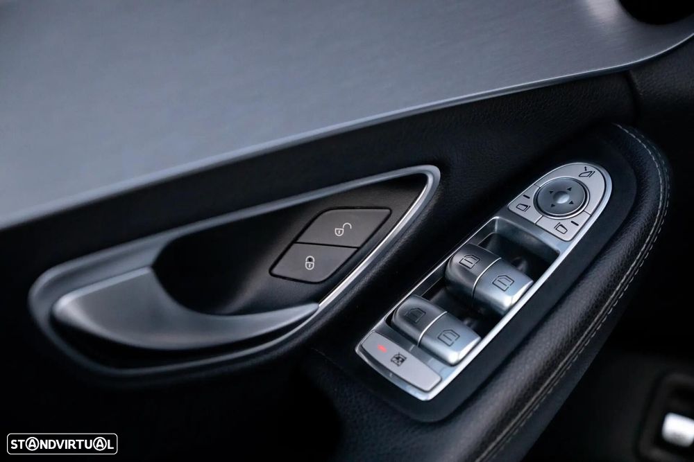 Mercedes-Benz C 300 de AMG Line - 13