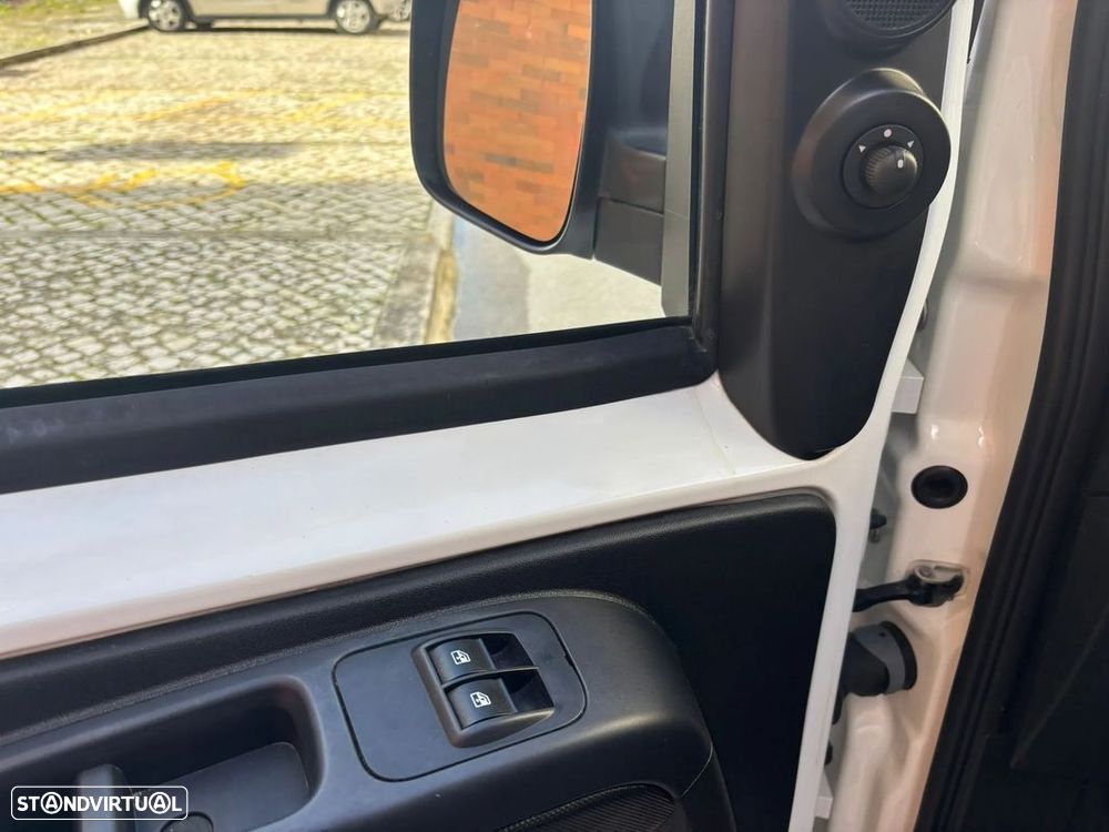 Fiat Fiorino 1.3 M-jet Adventure  A/C IVA DEDUTIVEL - 16