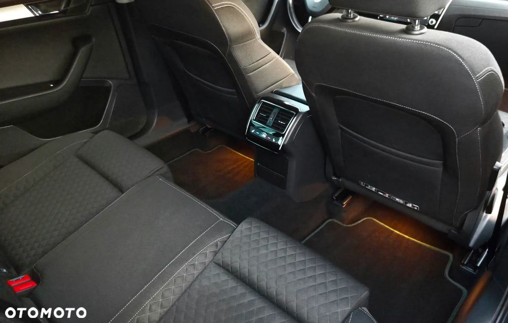 Skoda Superb 1.6 TDI GreenLine - 13