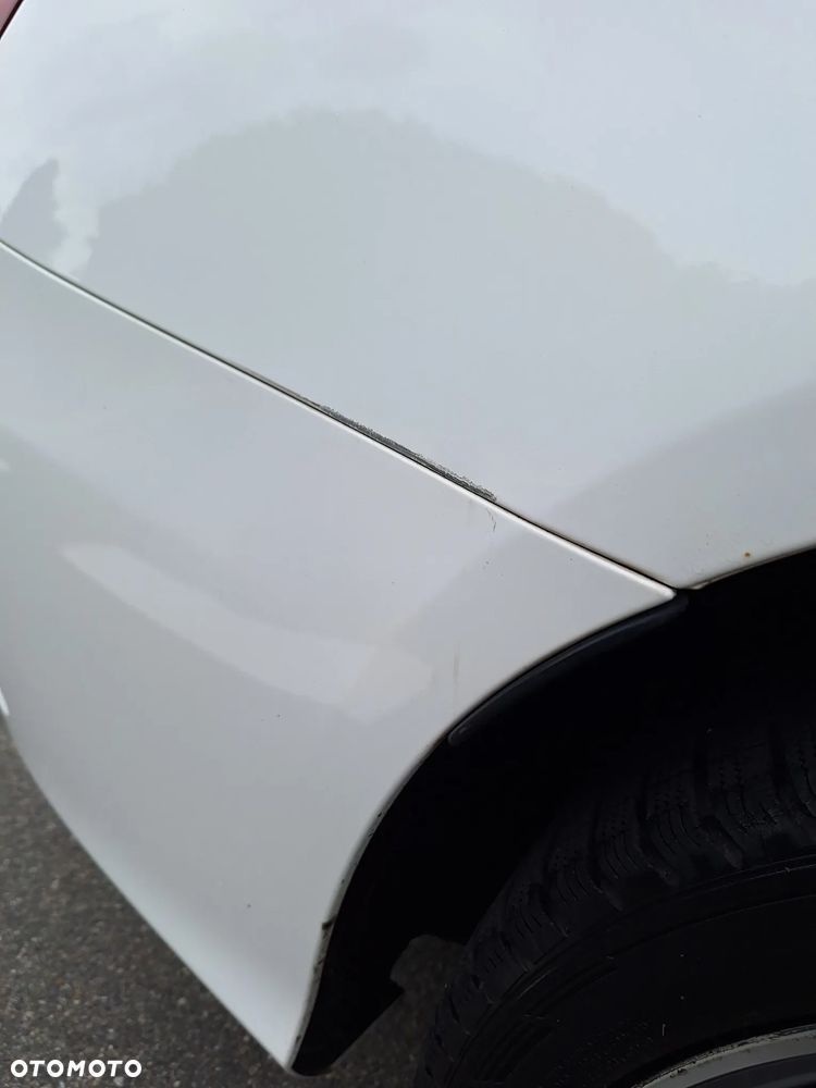 Mercedes-Benz Klasa C 200 7G-TRONIC - 24