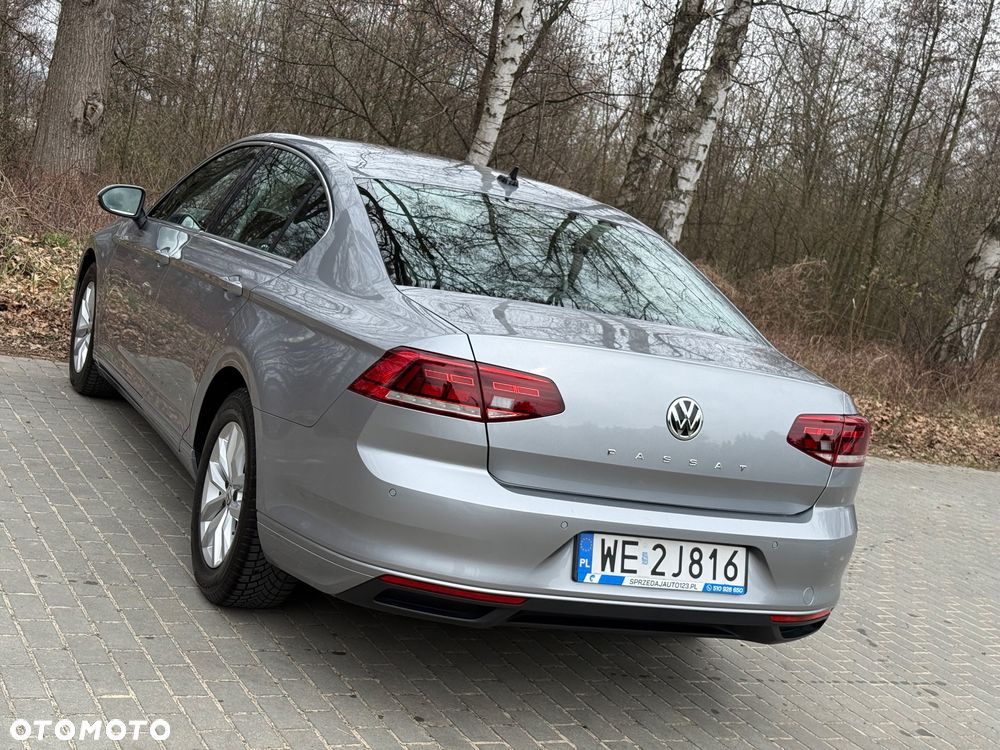 Volkswagen Passat 2.0 TDI EVO Business DSG - 32