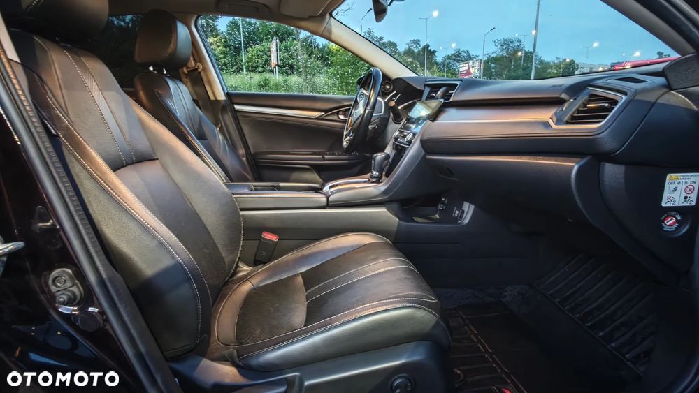 Honda Civic 1.5 T Executive CVT - 24