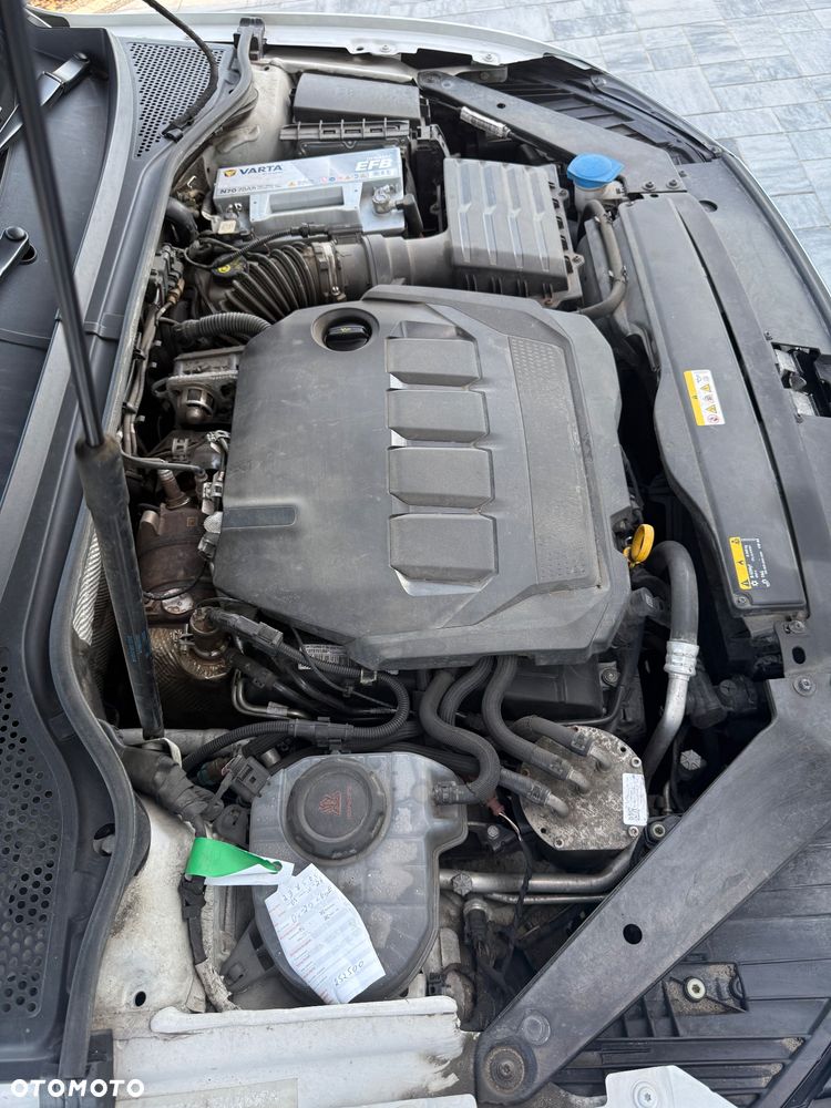 Volkswagen Passat 2.0 TDI SCR DSG Elegance - 22