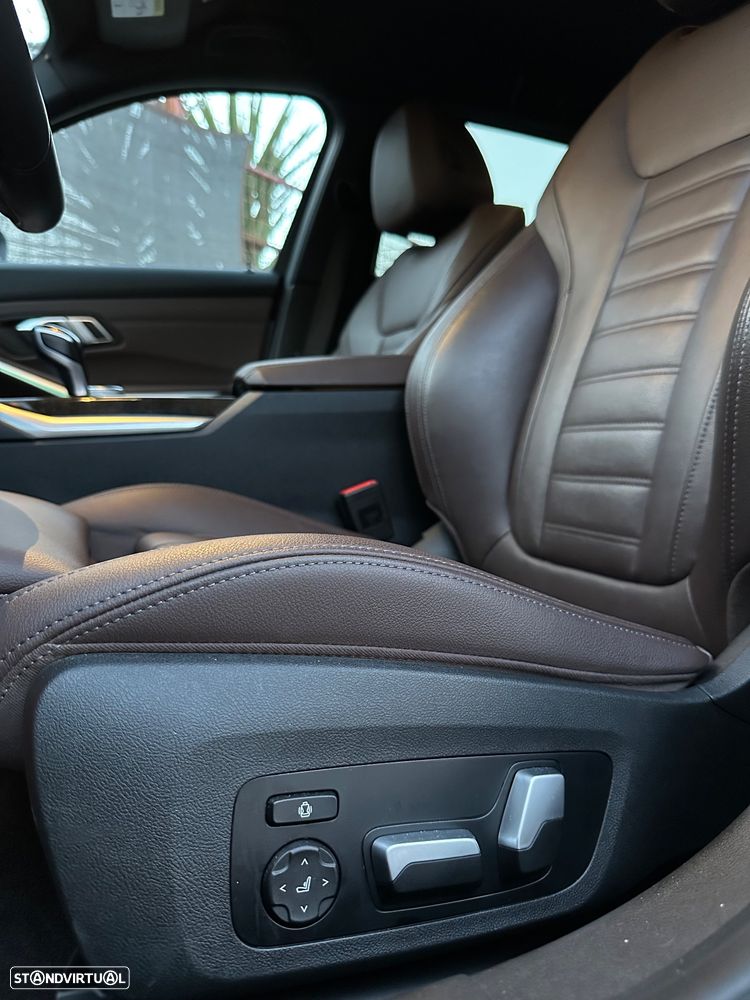 BMW 320 e Touring Line Sport Auto - 24