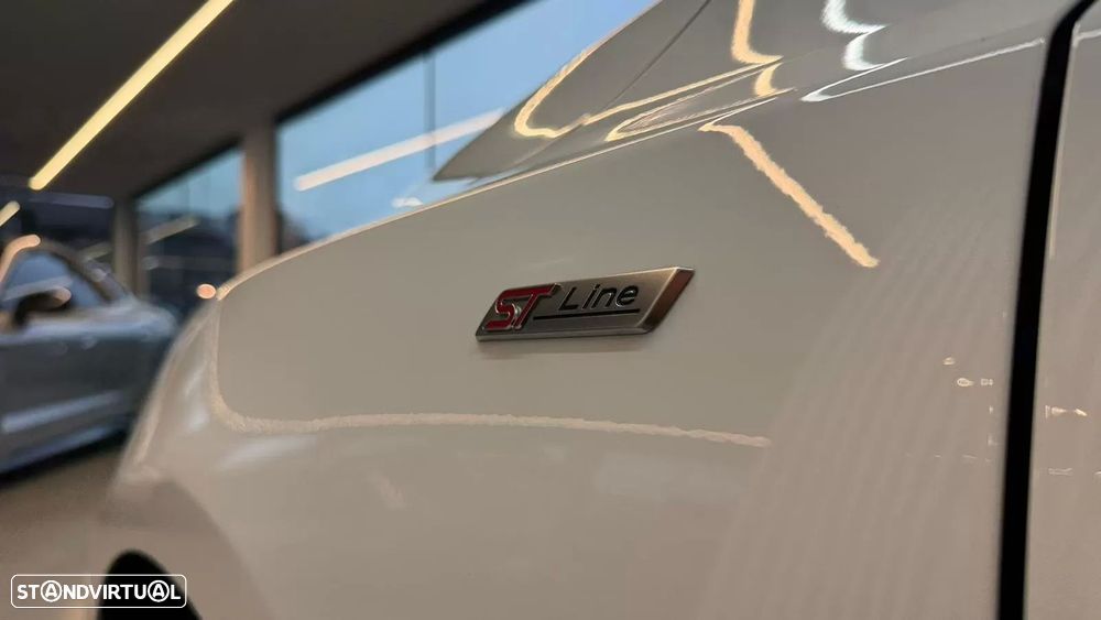 Ford Focus 1.0 EcoBoost MHEV ST-Line - 12