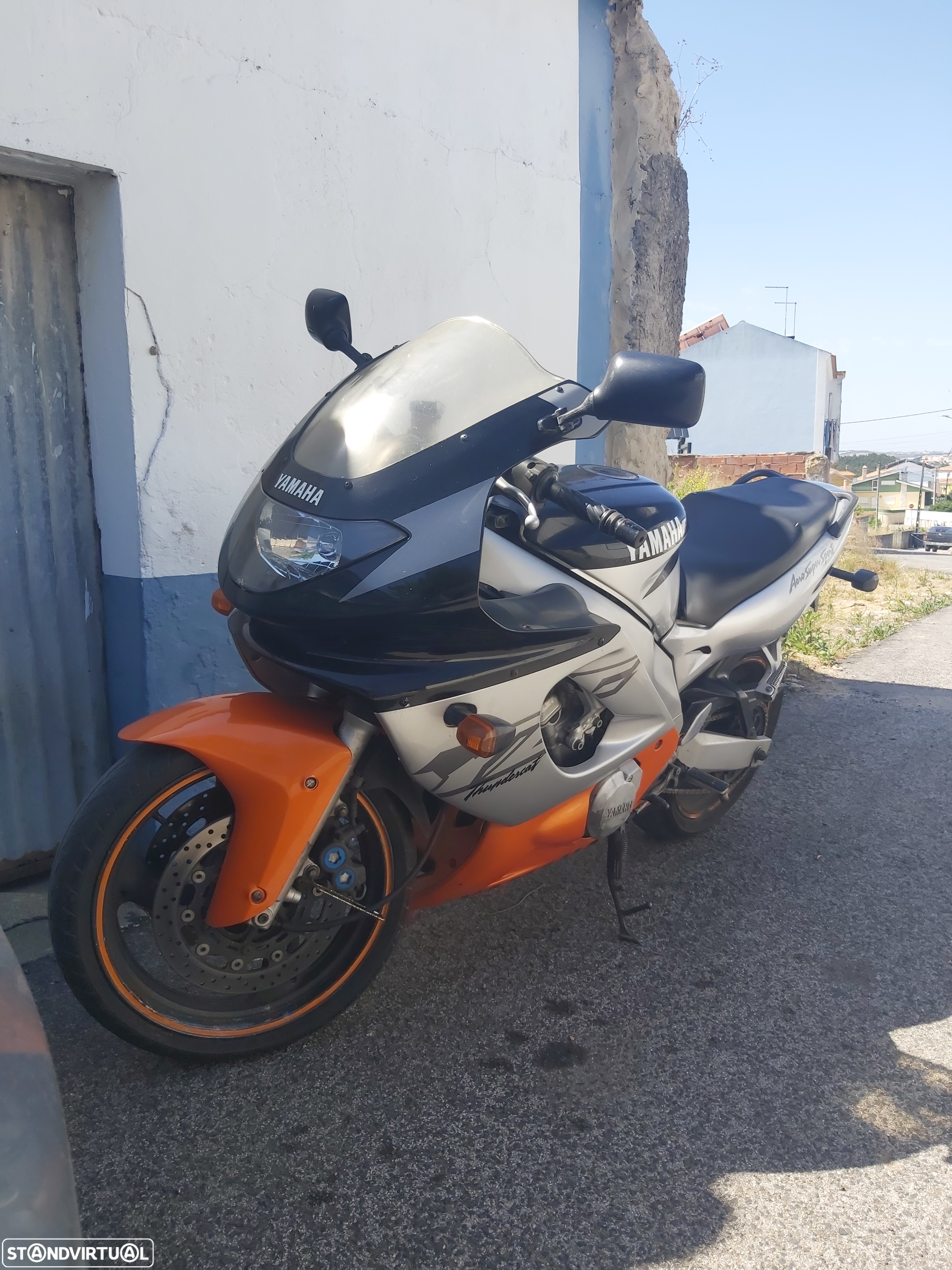 Yamaha YZF - 2