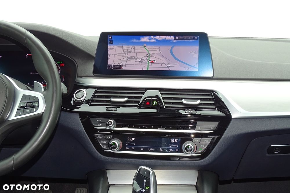 BMW Seria 5 520d xDrive MHEV Sport Line sport - 37