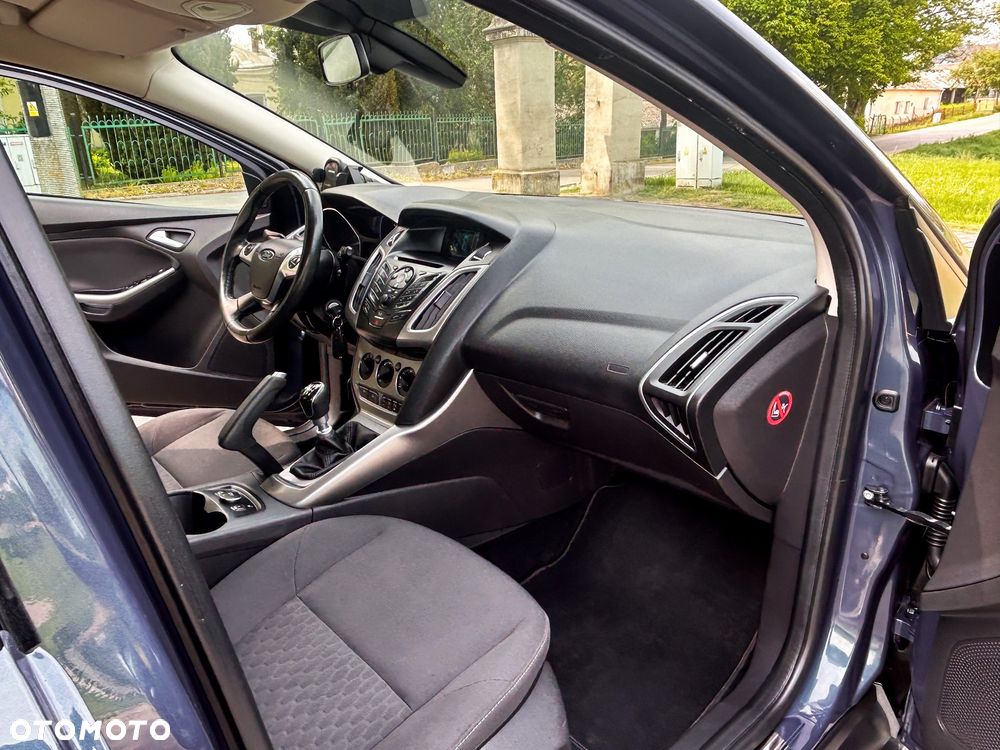 Ford Focus 1.0 EcoBoost Trend - 25