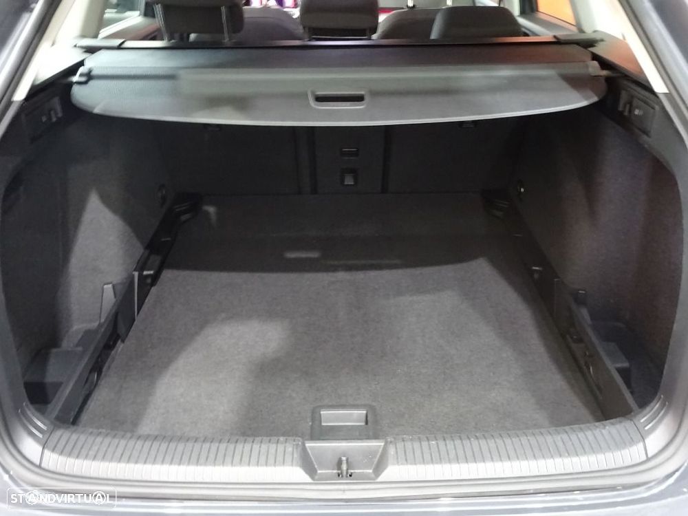 VW Golf Variant 2.0 TDi Life - 31