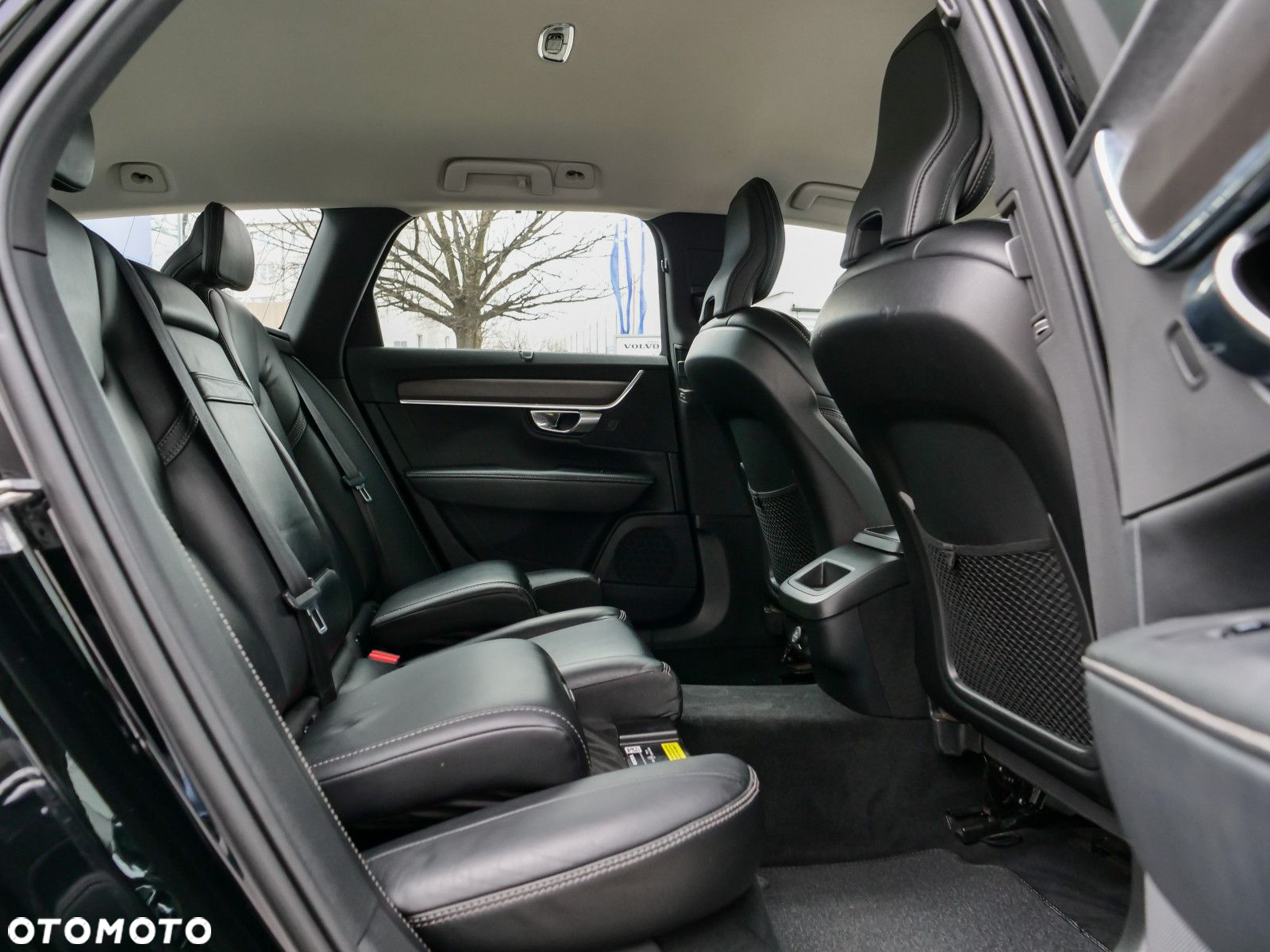 Volvo V90 Cross Country - 33