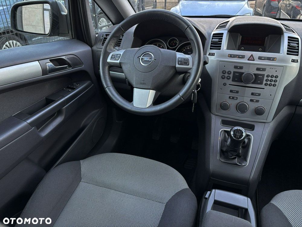 Opel Zafira 1.8 Family Plus - 24