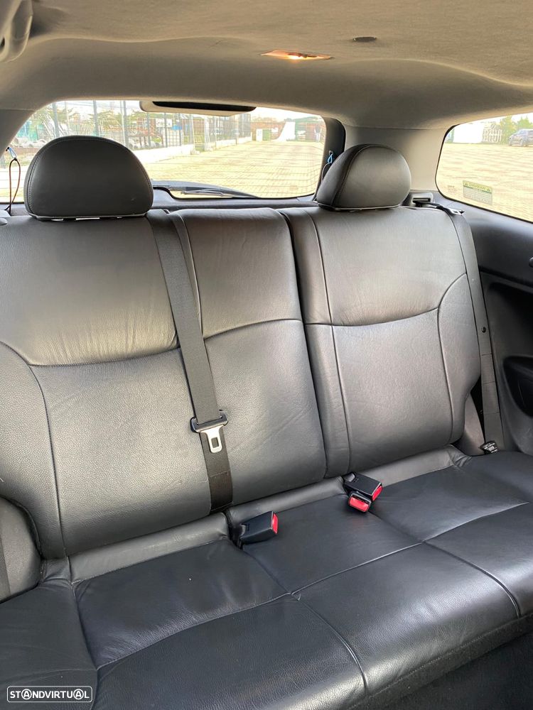 Honda Civic 1.6i ES - 12