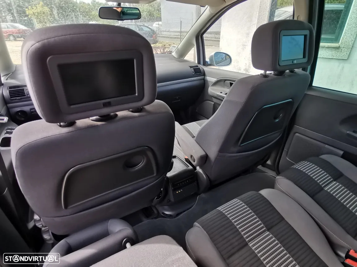 VW Sharan 2.0 TDi Highline - 14