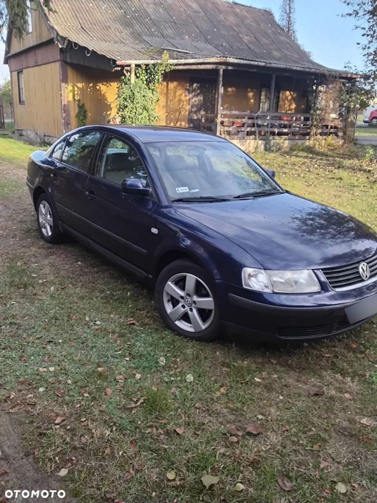 Volkswagen Passat 1.9 TDI Comfortline - 3