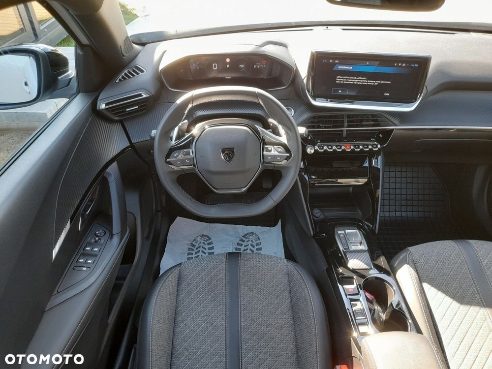 Peugeot 2008 1.2 PureTech Allure S&S EAT8 - 20