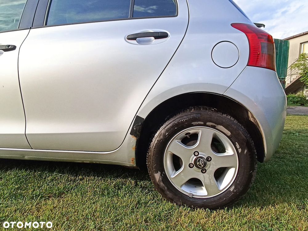 Toyota Yaris 1.0 Luna A/C - 6