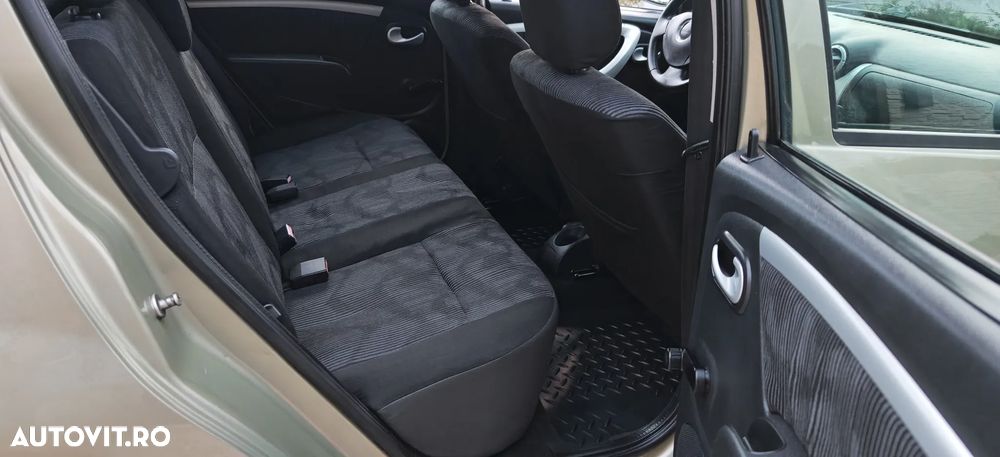 Dacia Sandero 1.6 MPI Laureate - 9