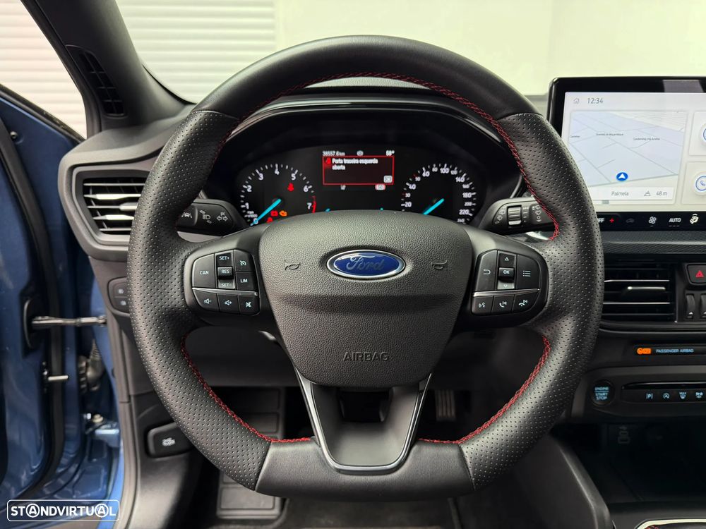 Ford Focus 1.0 EcoBoost MHEV ST-Line - 13