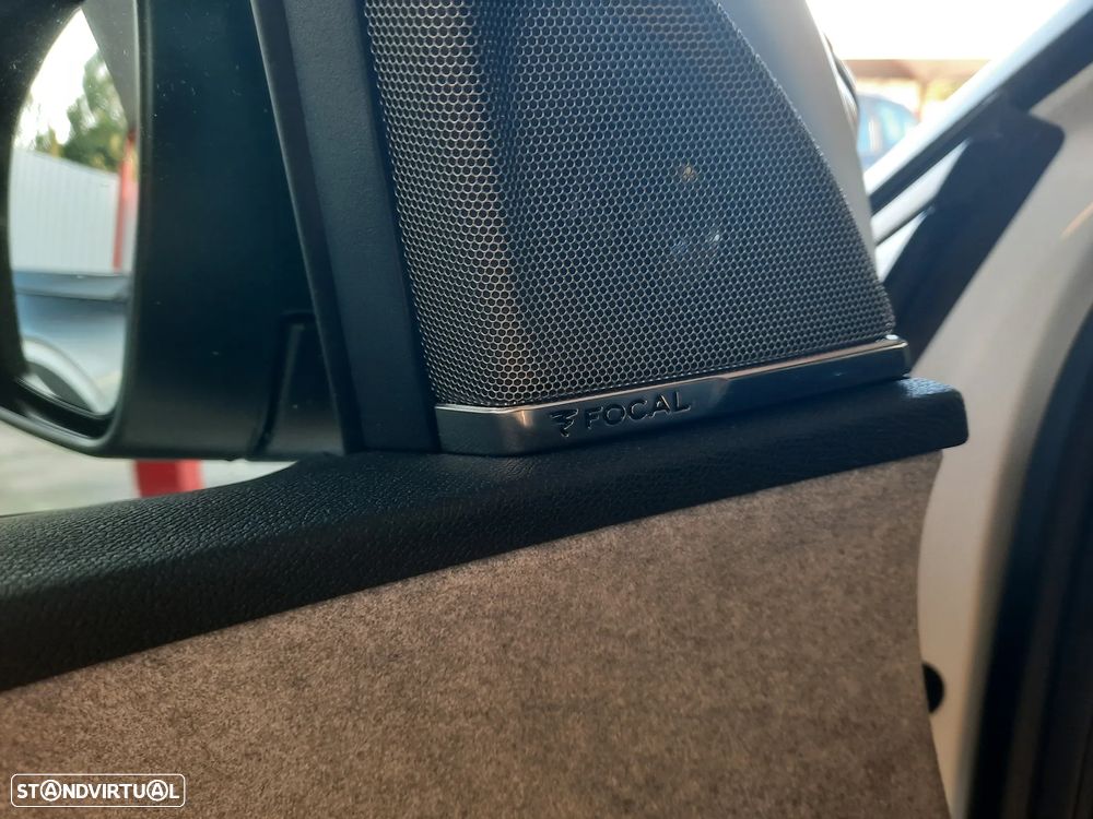 Peugeot 3008 1.6 Hybrid GT Pack e-EAT8 - 26