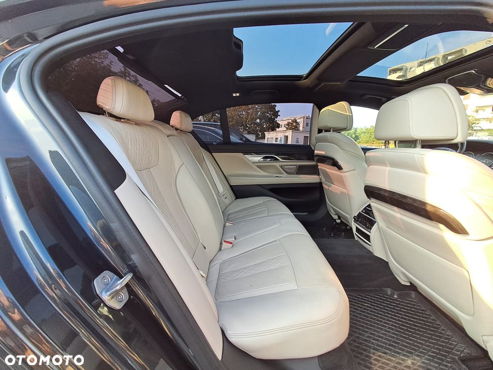 BMW Seria 7 740Li - 12