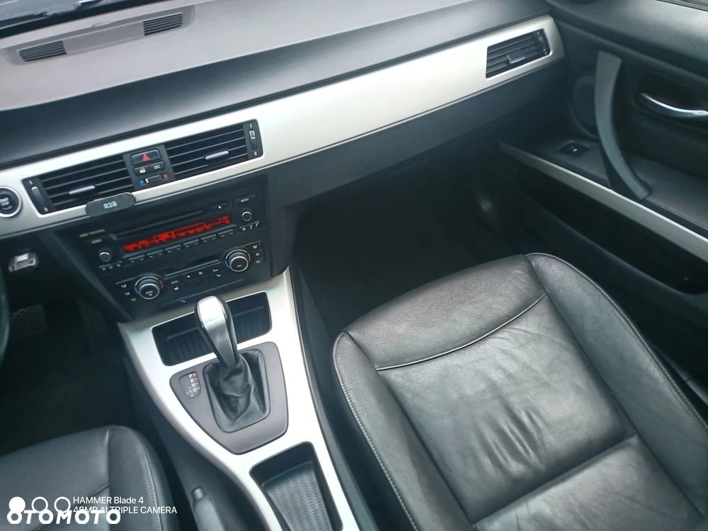 BMW Seria 3 320i Edition Exclusive - 31