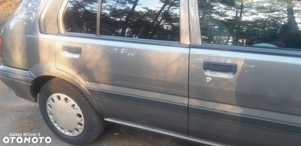 Nissan Sunny - 38