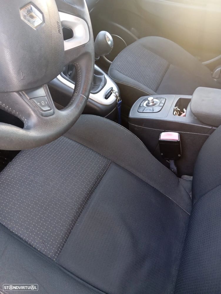 Renault Scénic 1.5 dCi Dynamique S - 14