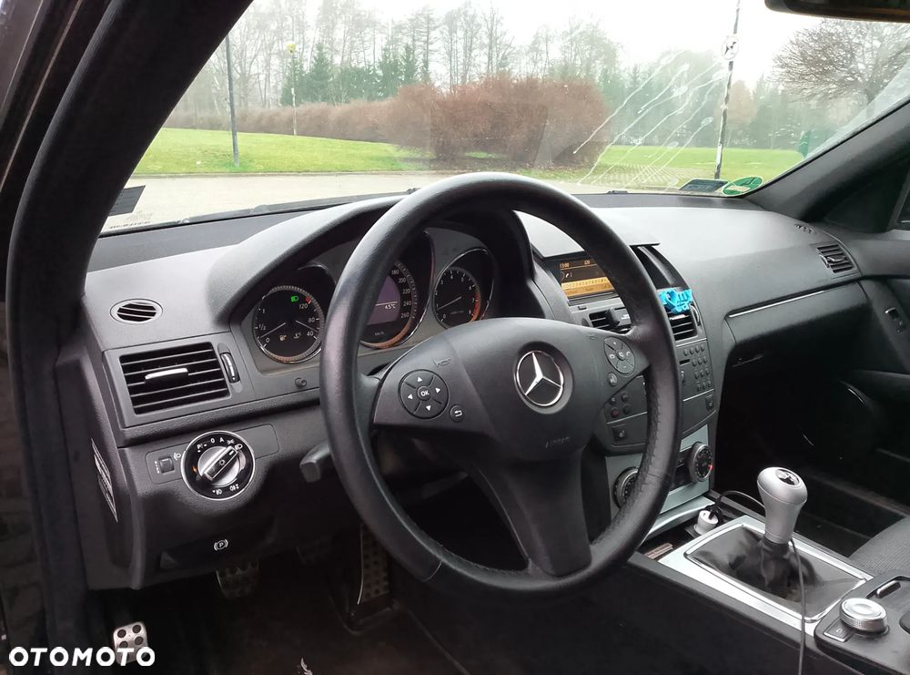 Mercedes-Benz Klasa C 180 Kompressor BlueEFFICIENCY Avantgarde - 14