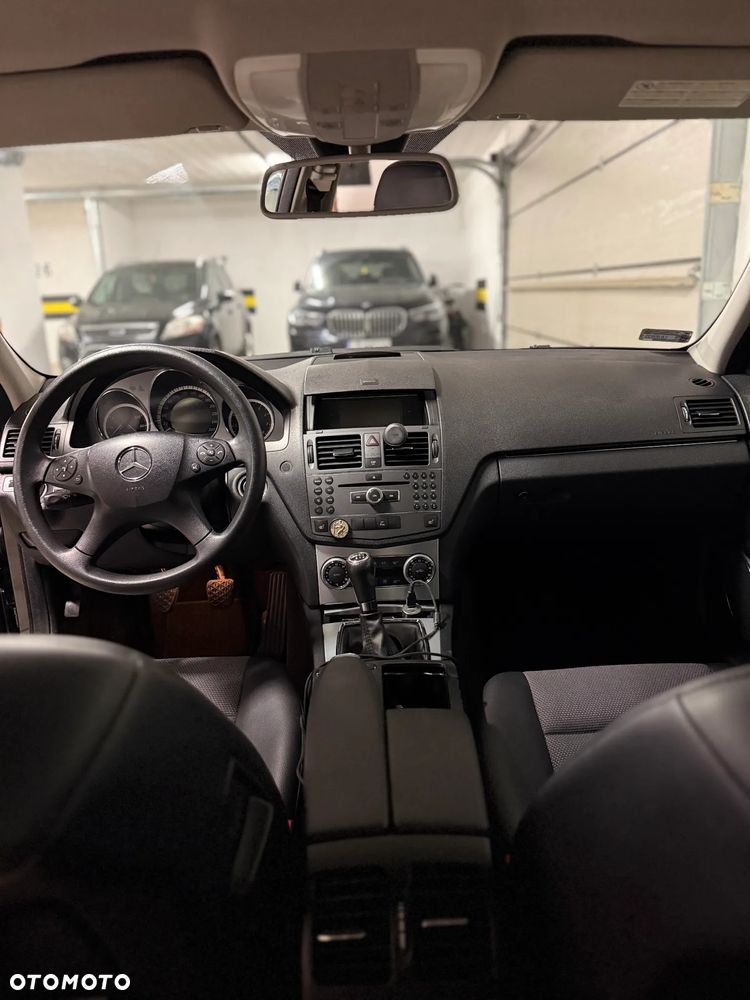 Mercedes-Benz Klasa C 200 Avantgarde Edition - 9