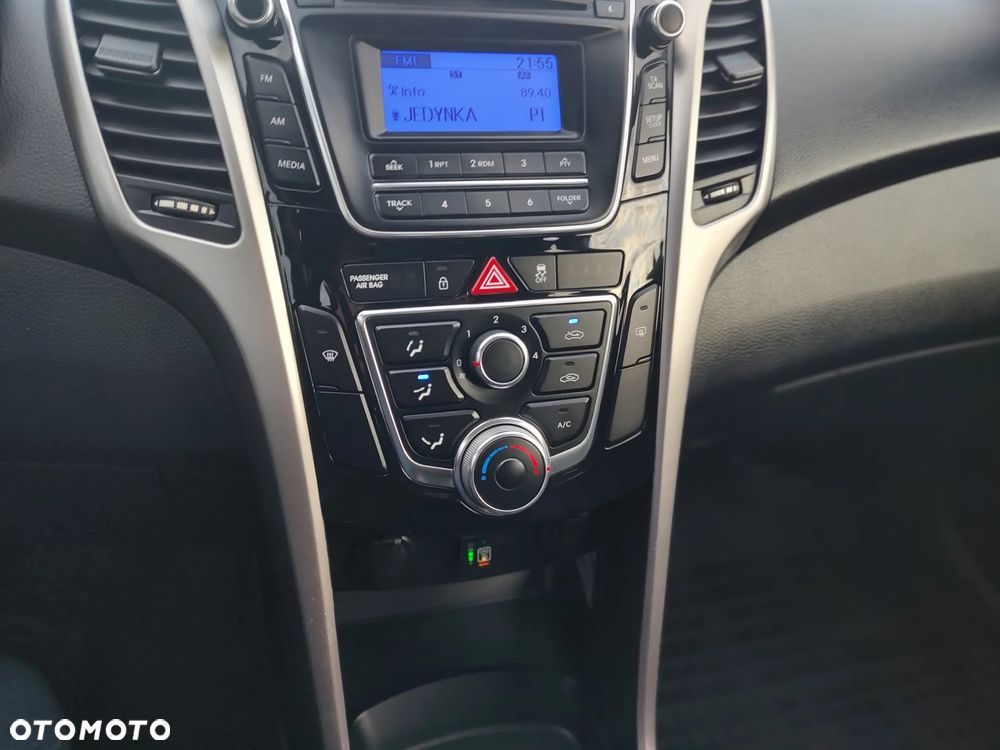 Hyundai i30 1.6 Classic + - 18