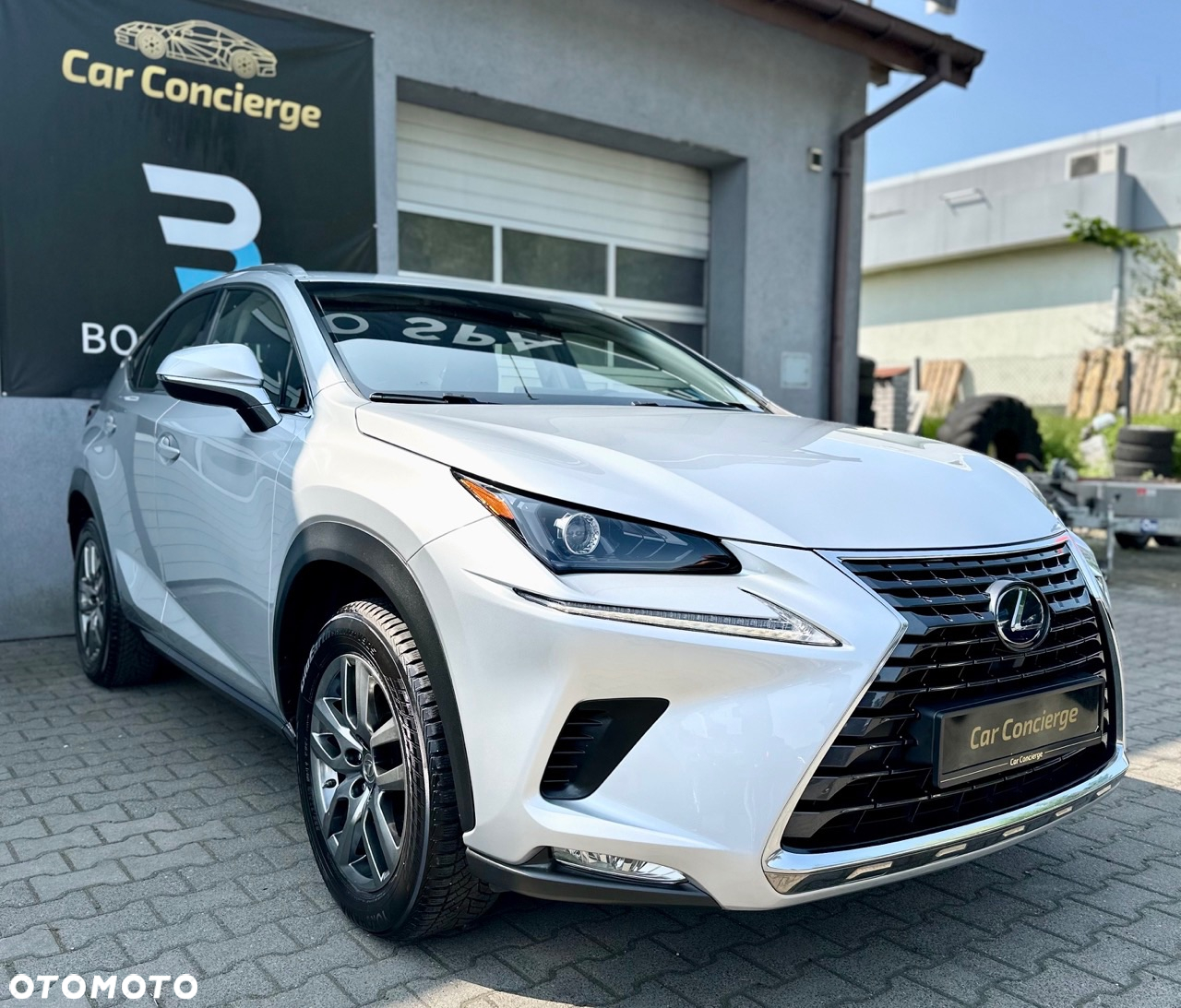 Lexus NX 300h Comfort AWD - 4