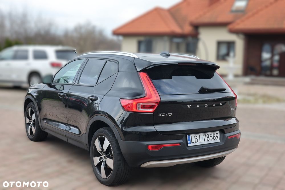 Volvo XC 40 T5 AWD Momentum - 3