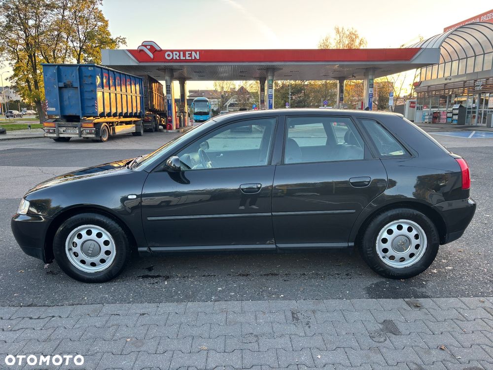 Audi A3 Sportback - 3