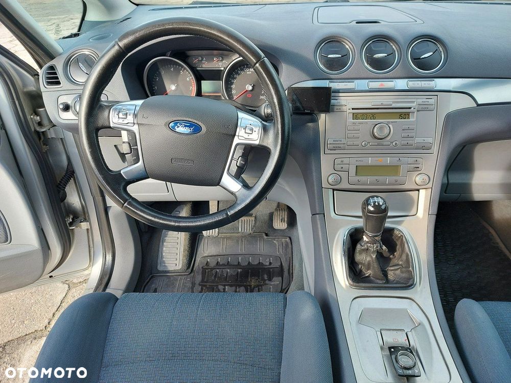 Ford S-Max - 19
