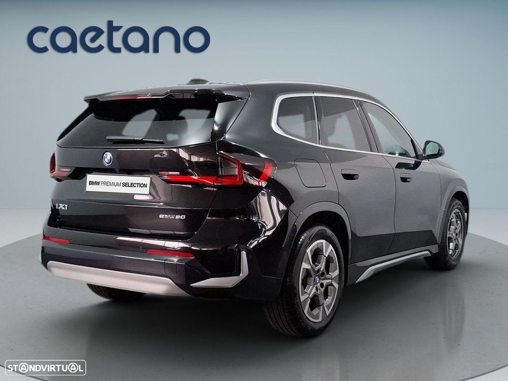 BMW iX1 eDrive20 - 8