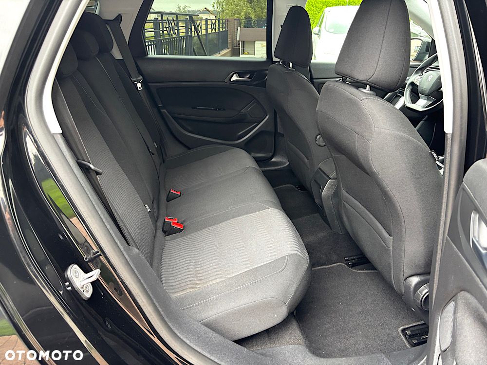 Peugeot 308 1.6 e-HDi Allure S&S - 31