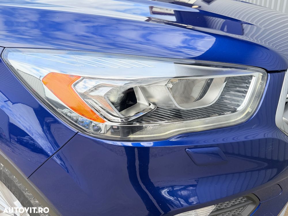 Ford Kuga 1.5 EcoBoost 2x4 Titanium - 16