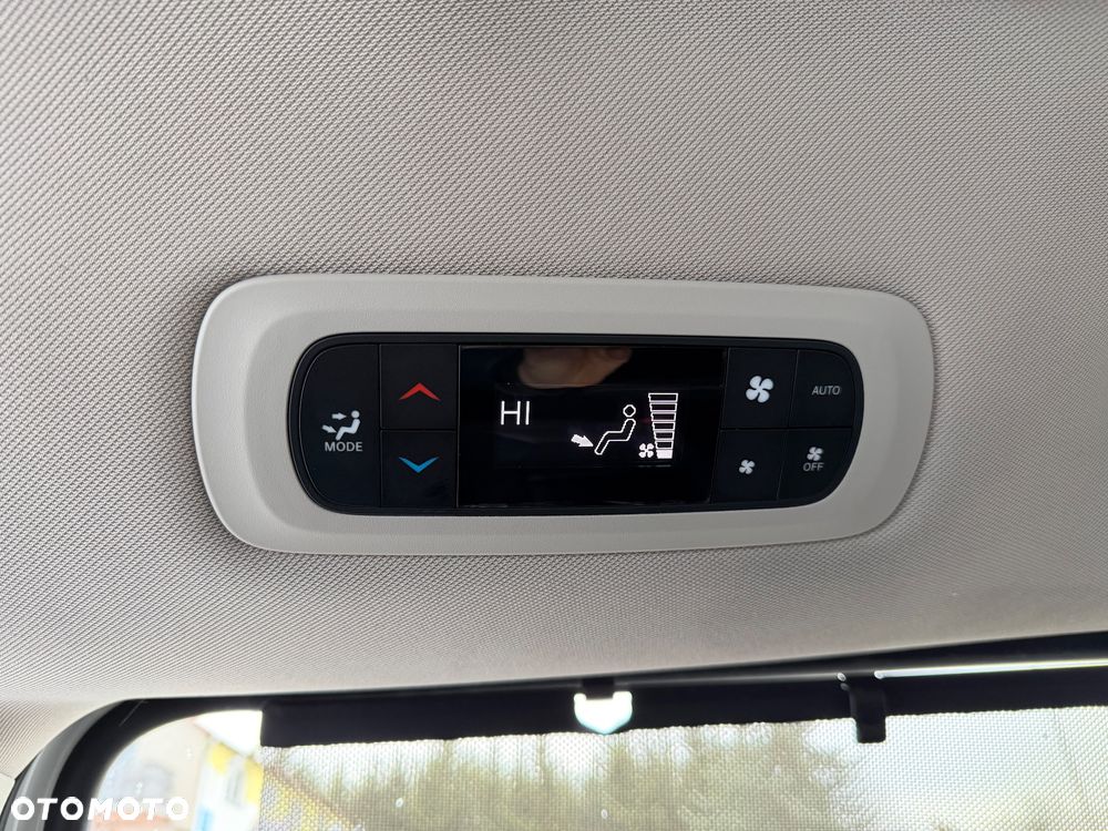 Chrysler Pacifica - 19