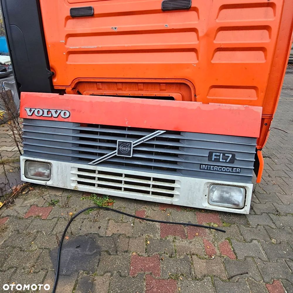 Atrapa Volvo FL7 Intercooler