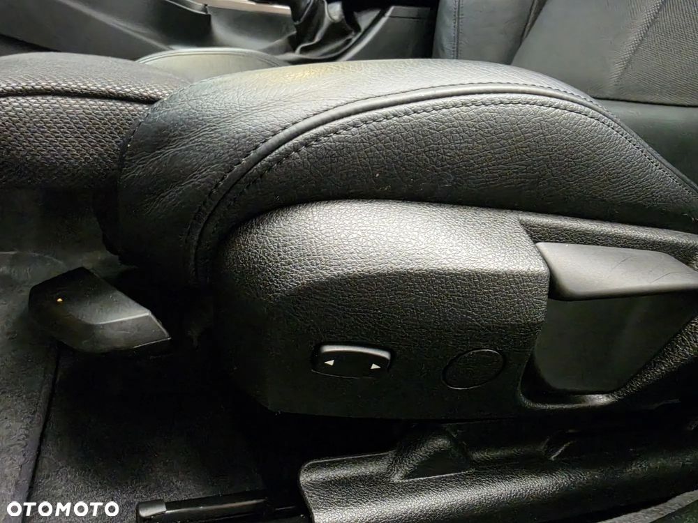 BMW Seria 3 318d Modern Line - 39