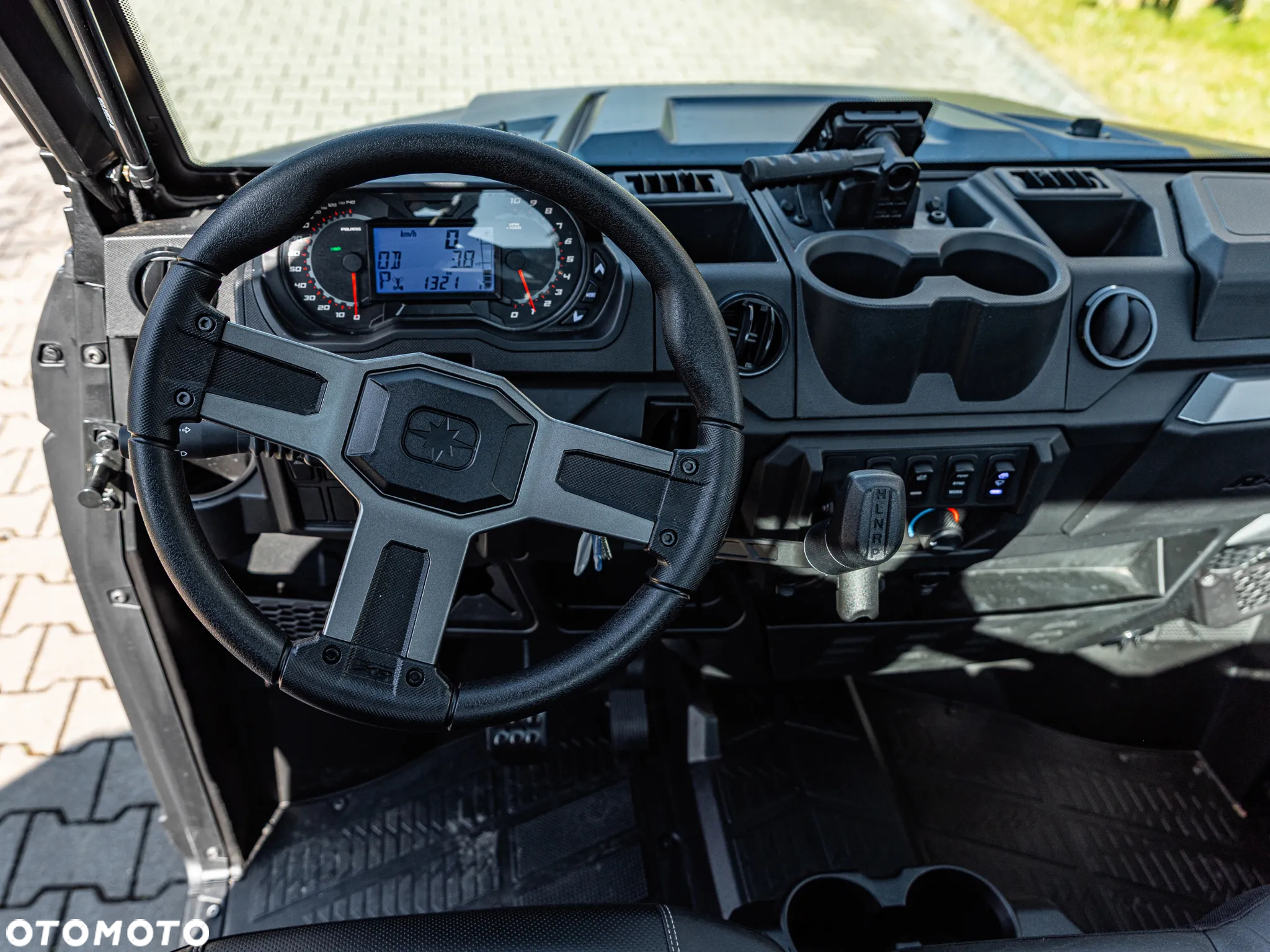 Polaris Ranger XP - 16