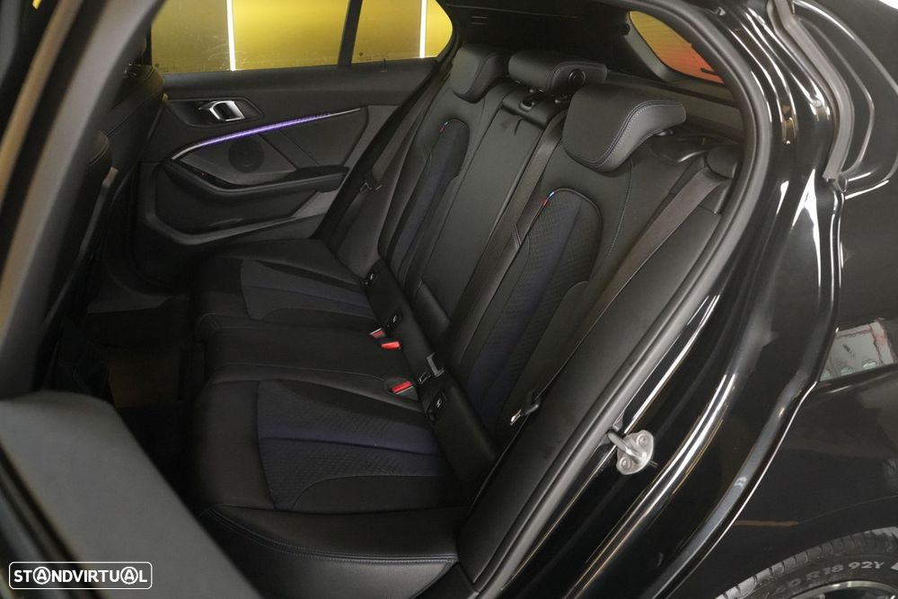 BMW 116 d Pack Desportivo M Auto - 42