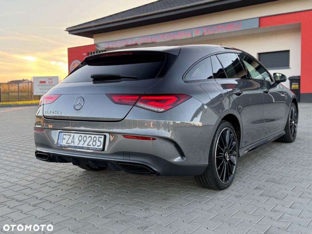 Mercedes-Benz CLA 250 e 8G-DCT AMG Line Advanced Plus - 10