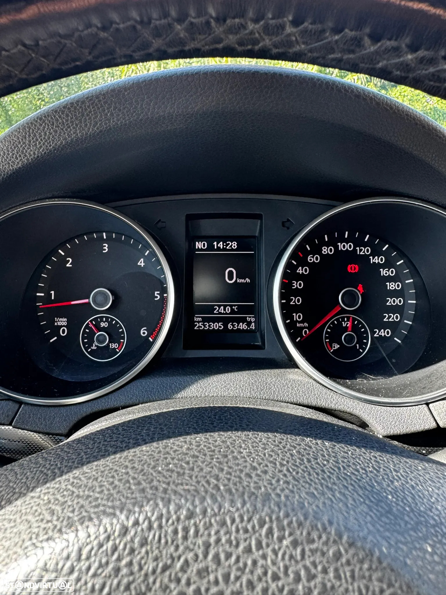 VW Golf 1.6 TDi Confortline - 11