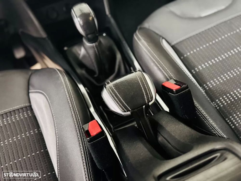 Peugeot 2008 1.6 e-HDi Allure - 32