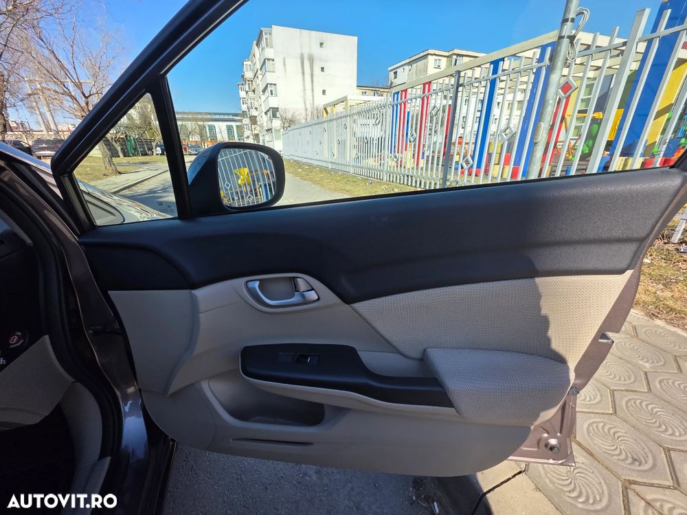 Honda Civic 1.8 MT LS - 19