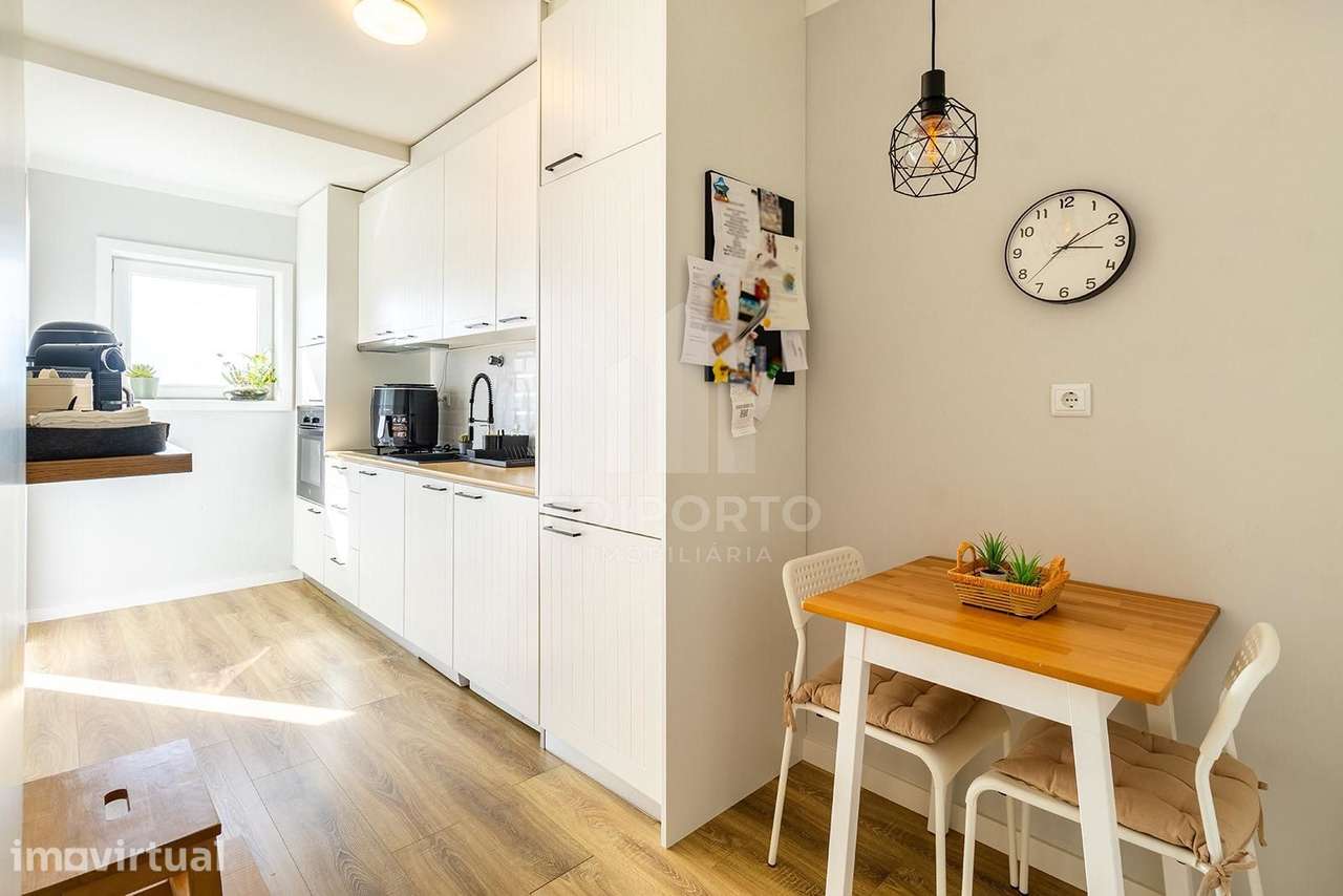 Apartamento T2, em Mafamude, Vila Nova de Gaia, com 73 m² de área útil - Grande imagem: 2/29